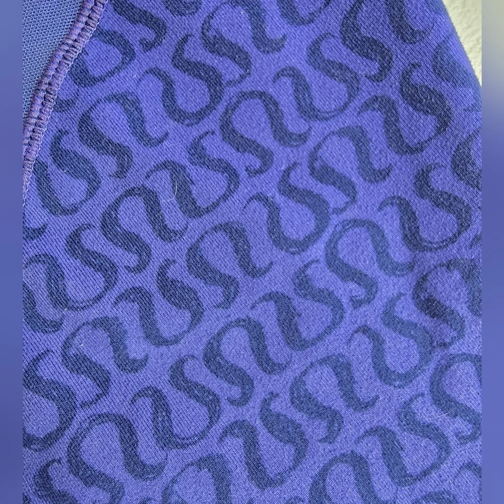 Lululemon Blue Patterned V-Neck Top Size 8